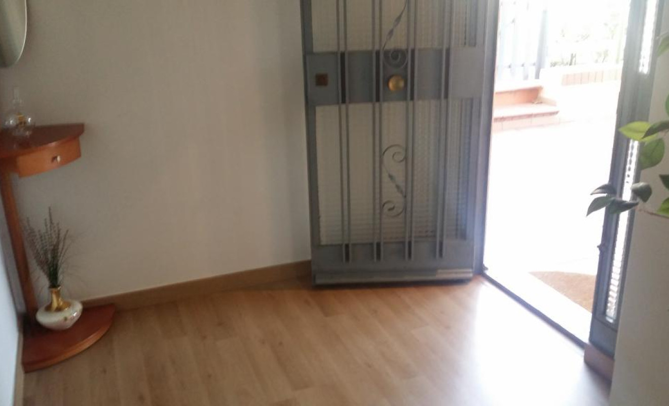 Resale - Villa - Vallirana