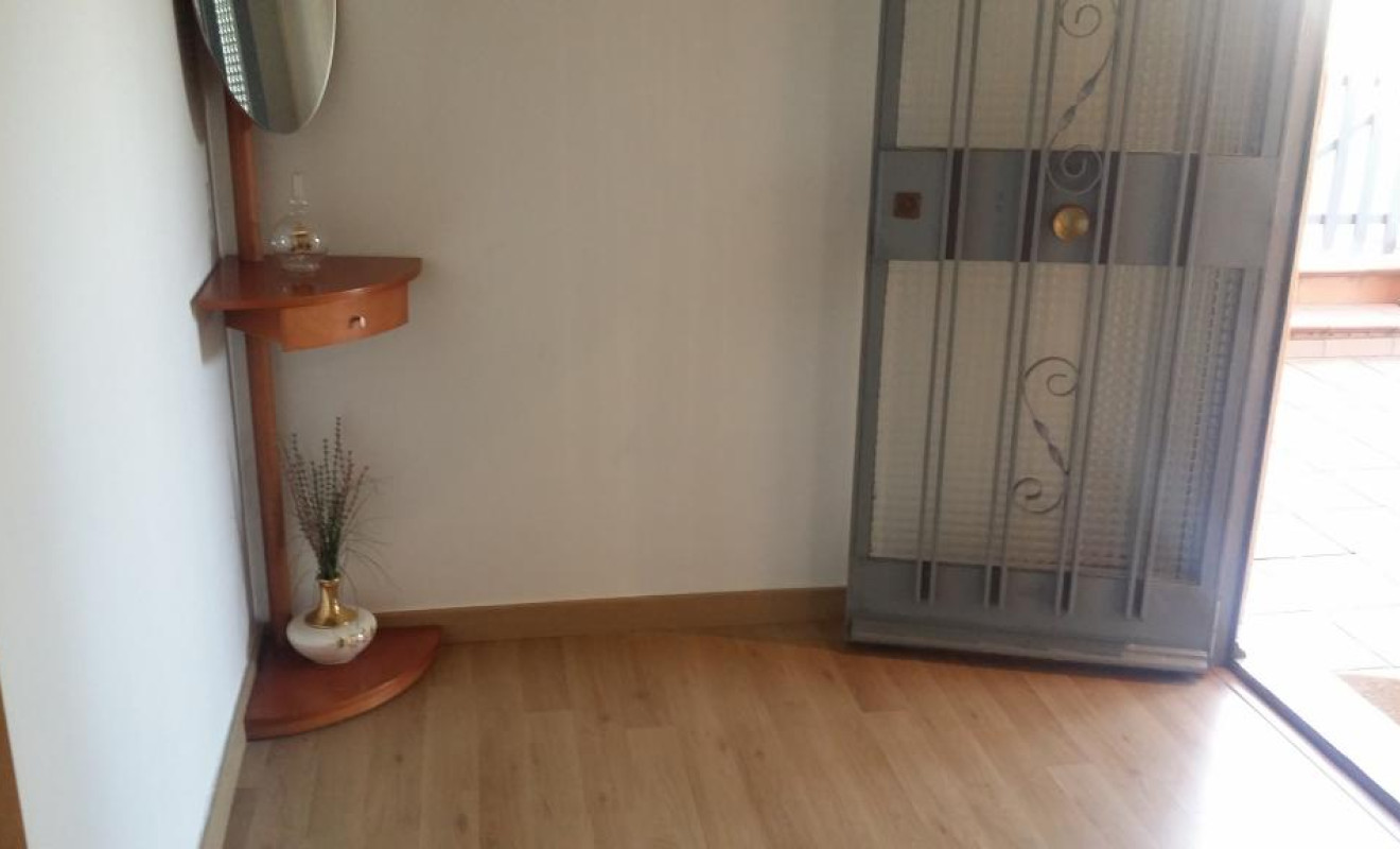 Resale - Villa - Vallirana