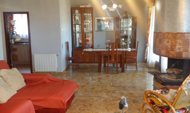 Resale - Villa - Vallirana
