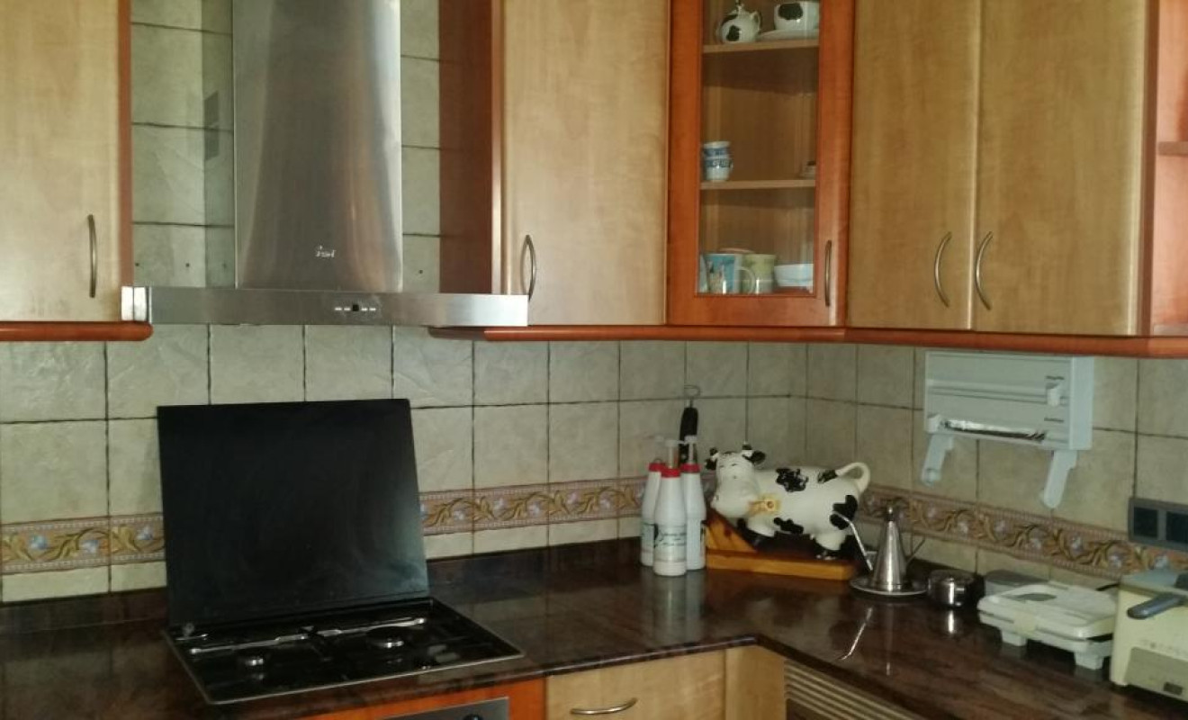 Resale - Villa - Vallirana