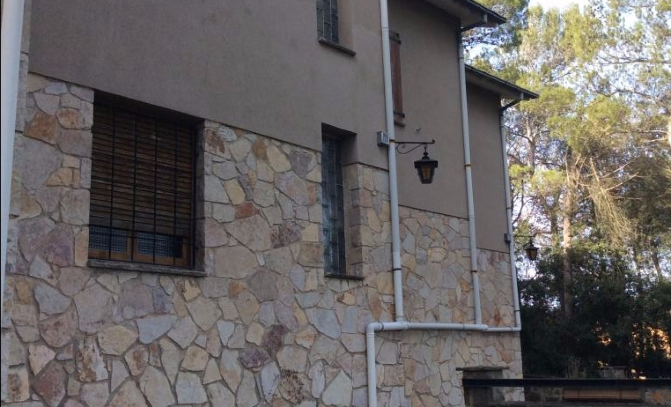 Reventa - Chalet - Seva