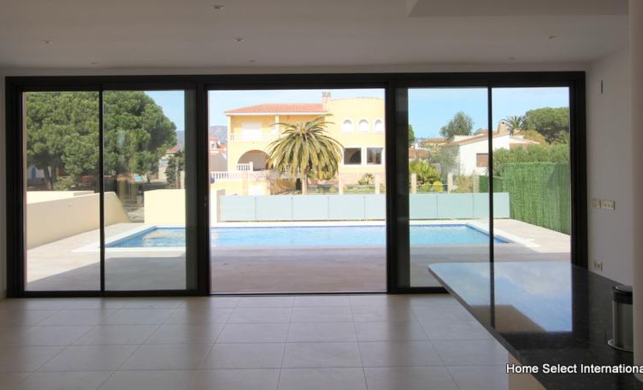 Resale - Villa - Empuria-brava