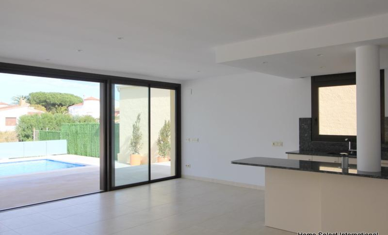 Resale - Villa - Empuria-brava