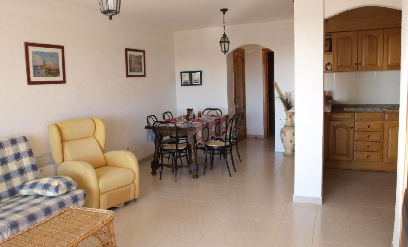 Resale - Apartment / flat - Ampolla, L