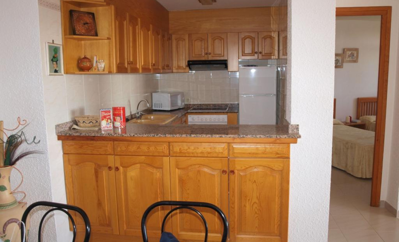 Resale - Apartment / flat - Ampolla, L