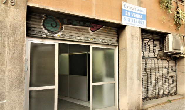 Reventa - Local comercial - Barcelona - Sant Martí / El Camp de l'Arpa