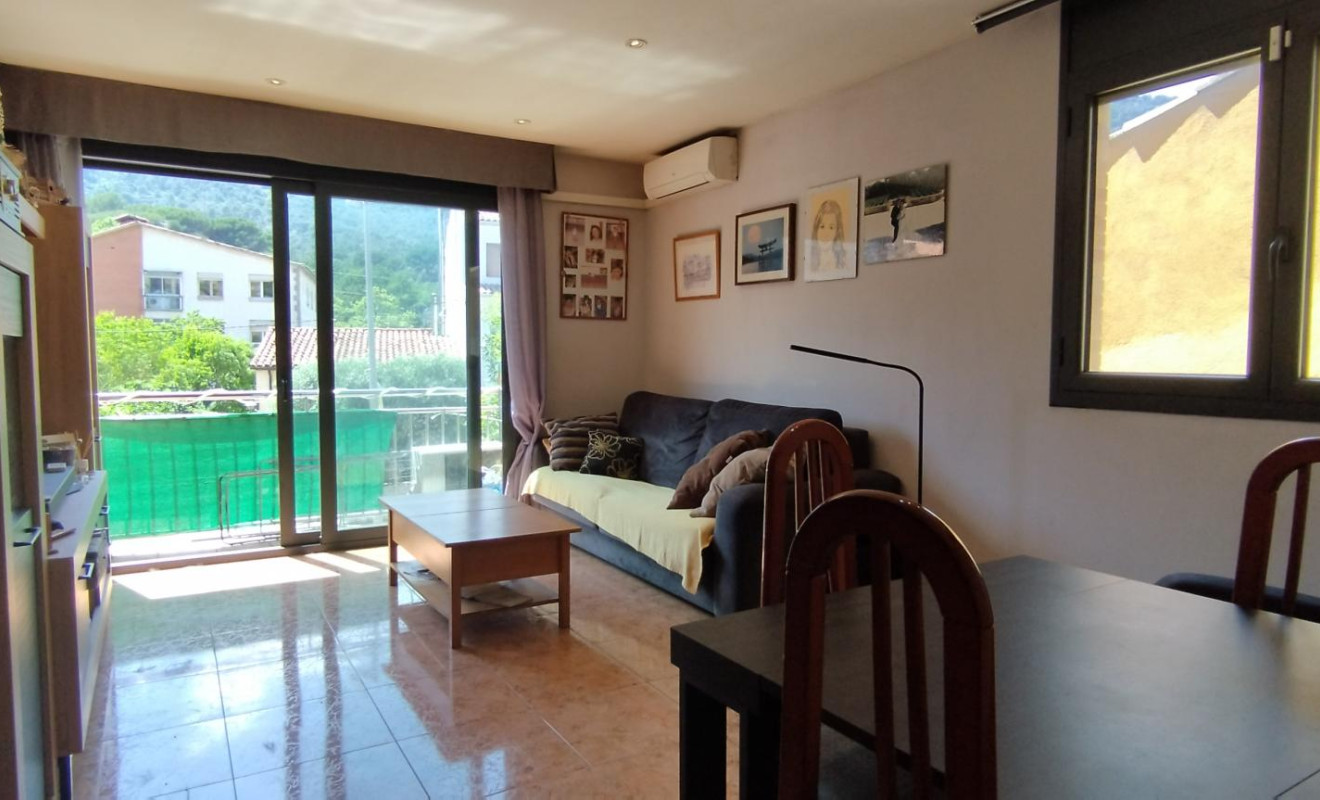 Resale - Apartment / flat - Aiguafreda