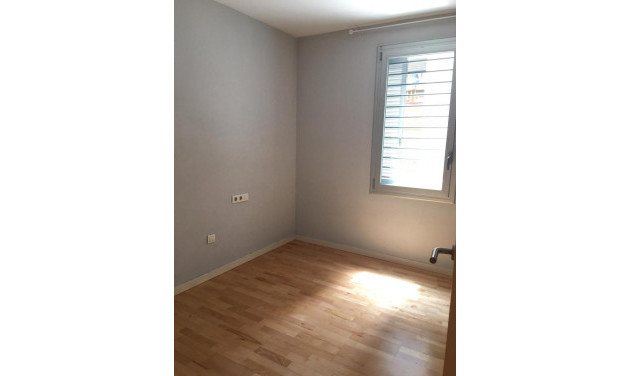 Reventa - Apartamento / piso - Barcelona - Sant Martí /  El Clot