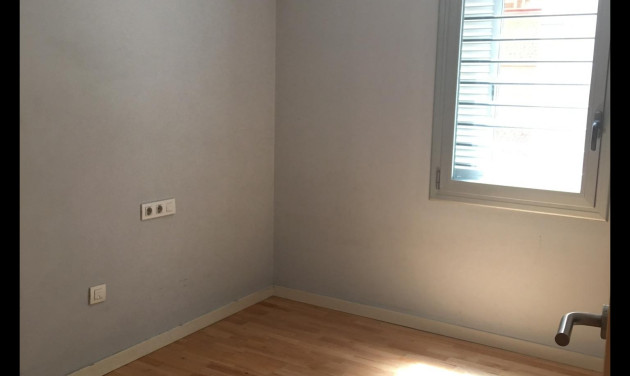 Reventa - Apartamento / piso - Barcelona - Sant Martí /  El Clot