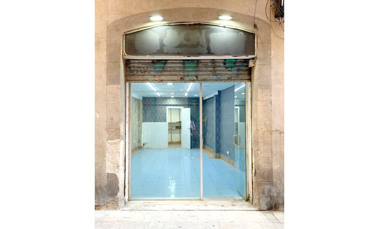 Reventa - Local comercial - Barcelona - Ciutat Vella / El Raval