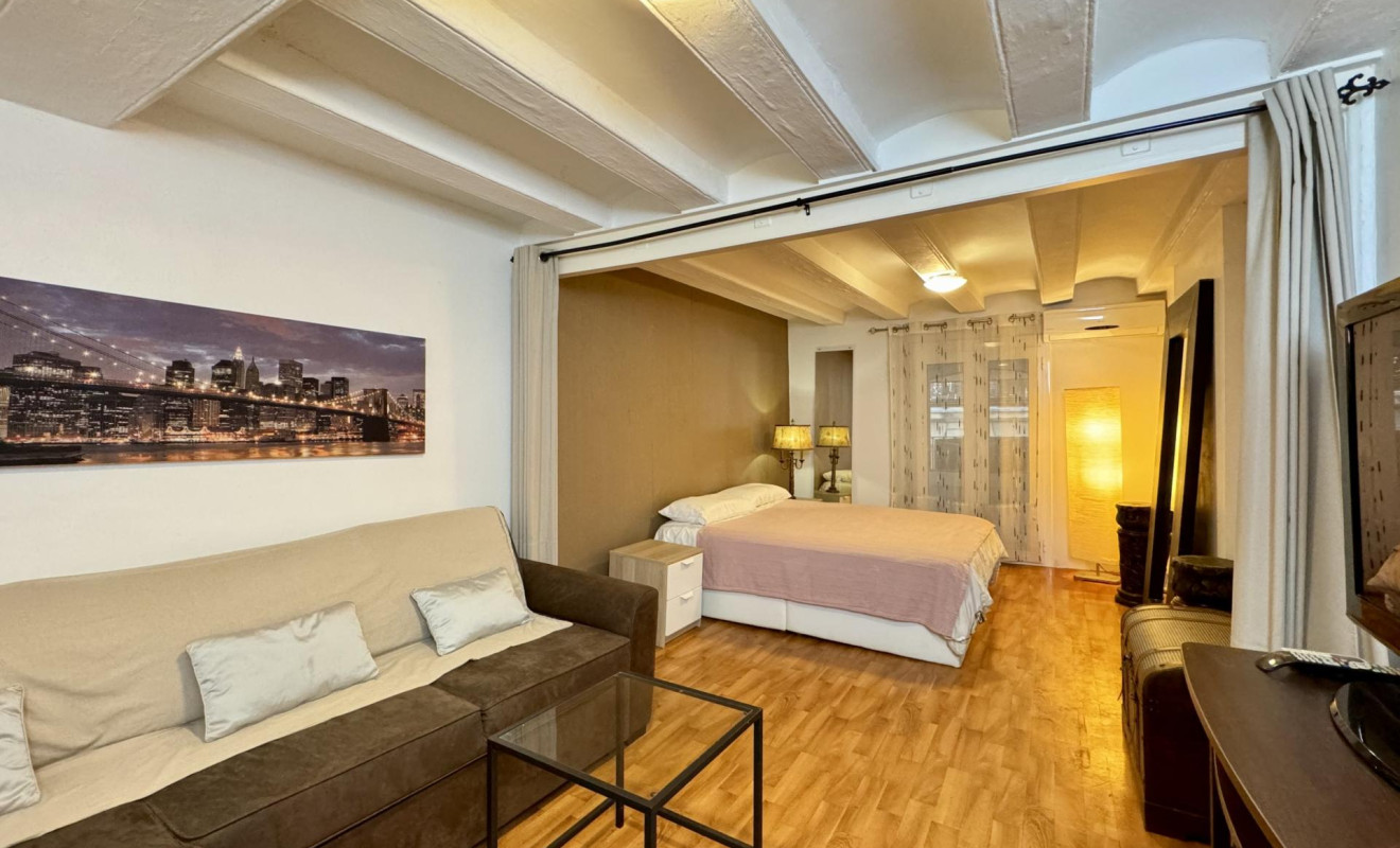 Reventa - Apartamento / piso - Barcelona - Ciutat Vella / El Raval