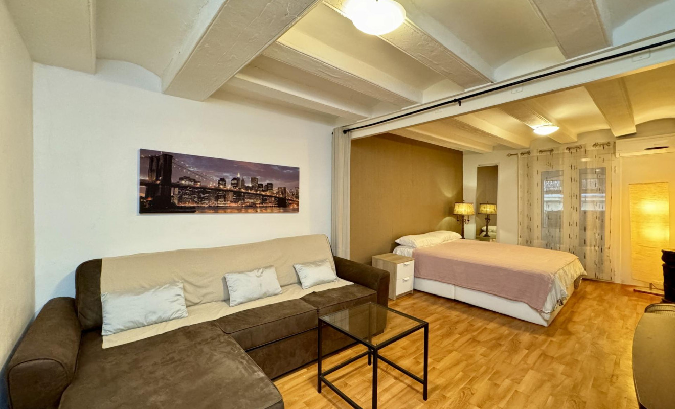 Reventa - Apartamento / piso - Barcelona - Ciutat Vella / El Raval