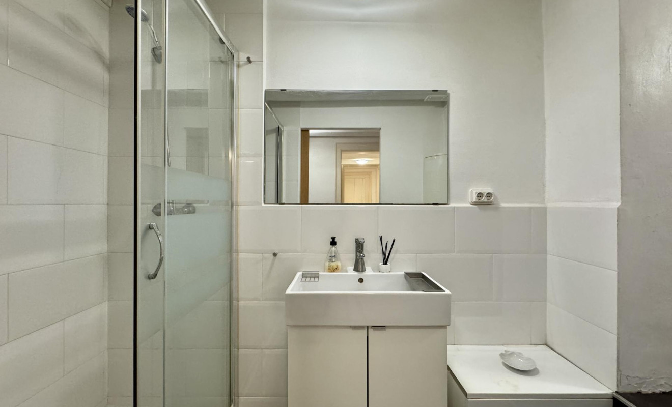 Reventa - Apartamento / piso - Barcelona - Ciutat Vella / El Raval