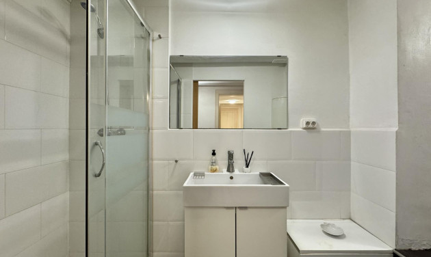 Reventa - Apartamento / piso - Barcelona - Ciutat Vella / El Raval