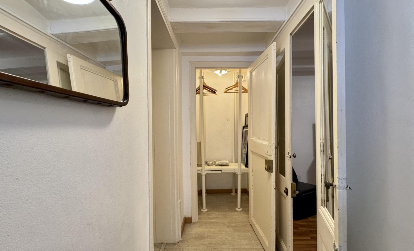 Reventa - Apartamento / piso - Barcelona - Ciutat Vella / El Raval