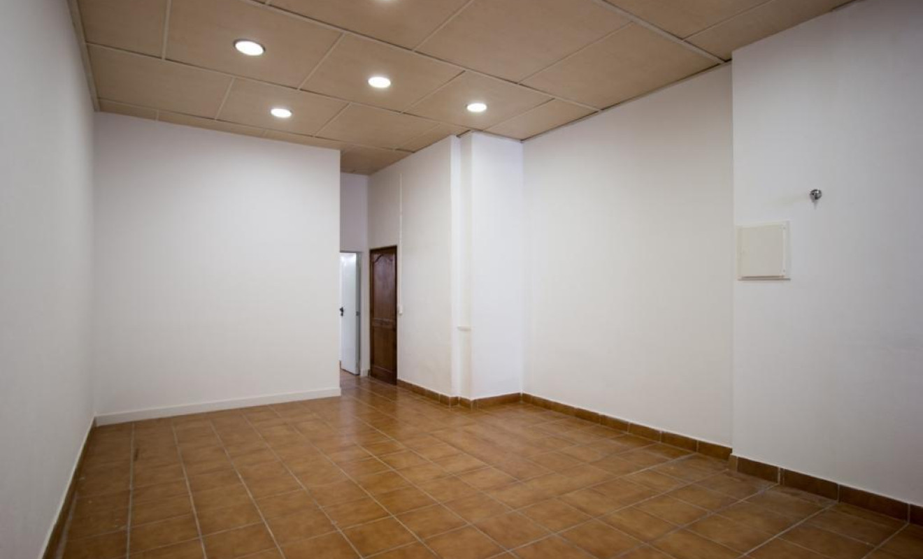 Reventa - Apartamento / piso - Roses - Centre