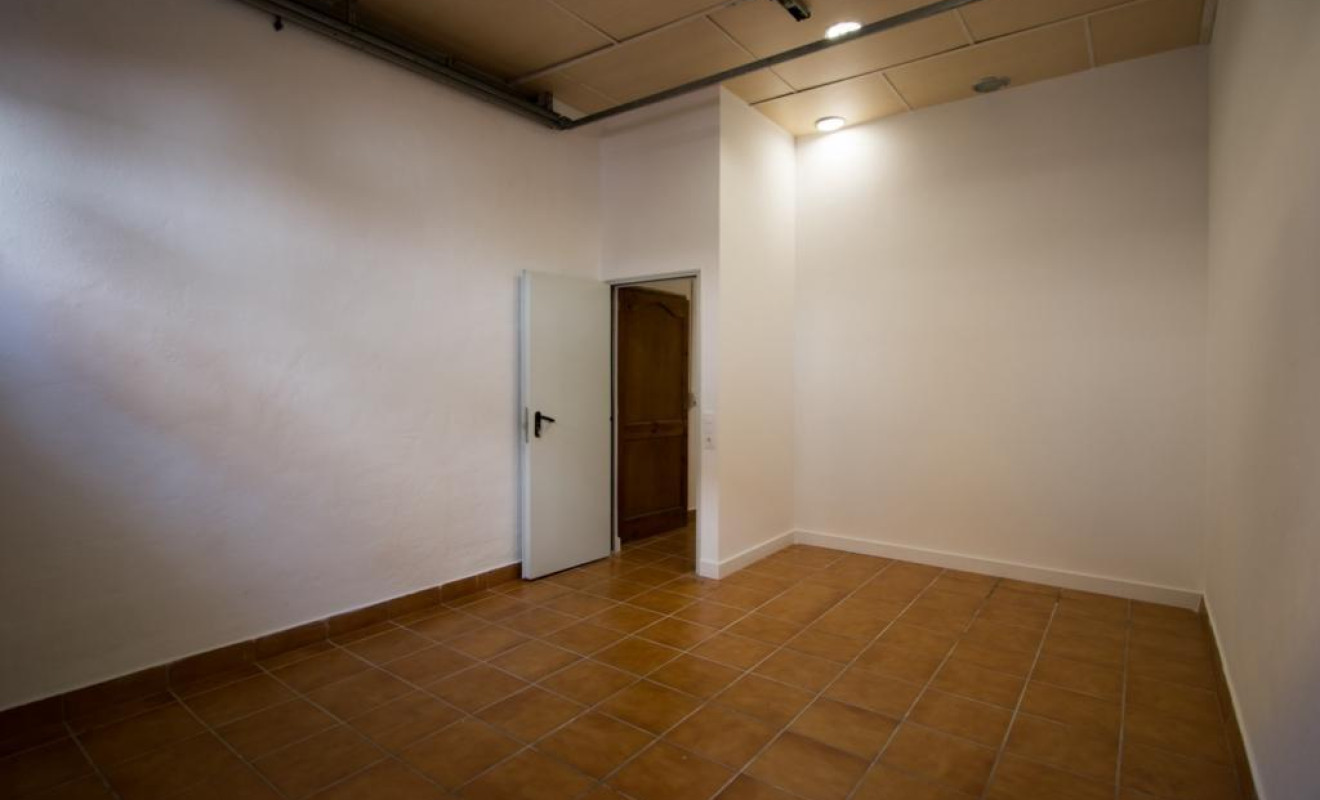 Reventa - Apartamento / piso - Roses - Centre