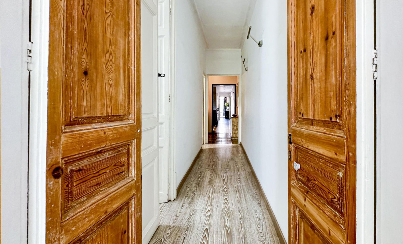 Reventa - Apartamento / piso - Barcelona - Eixample / Antiga Esquerra Eixample