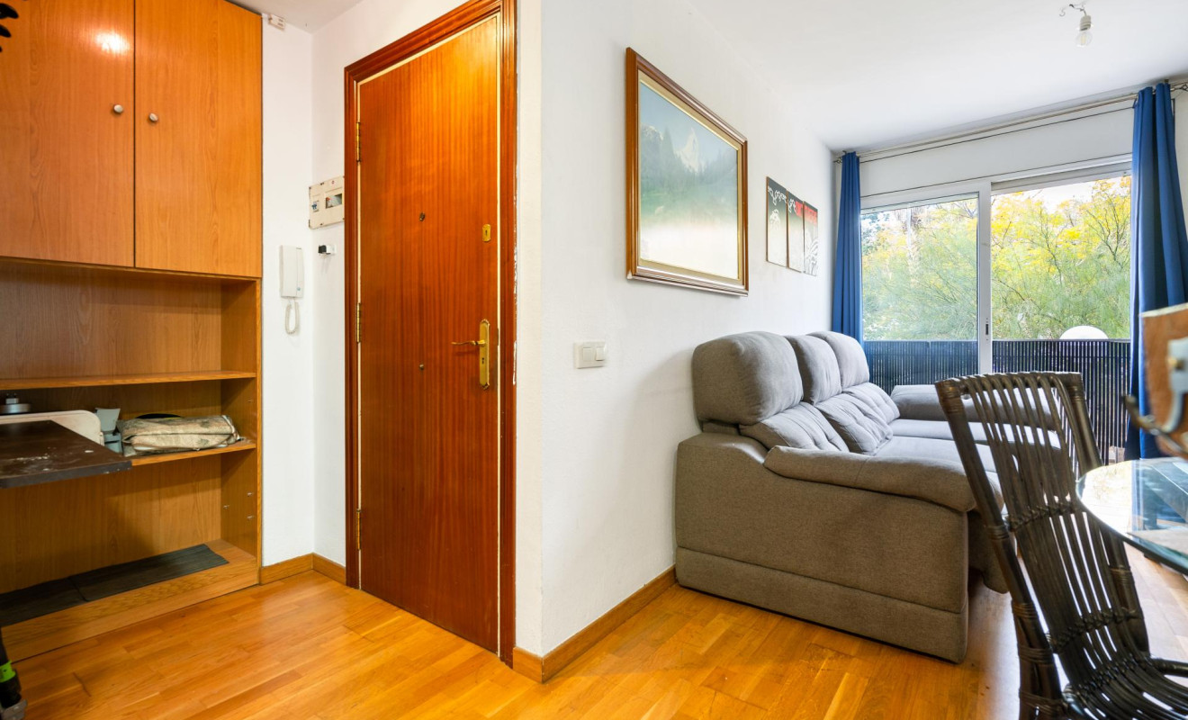 Reventa - Apartamento / piso - Barcelona - Nou Barris / La Prosperitat