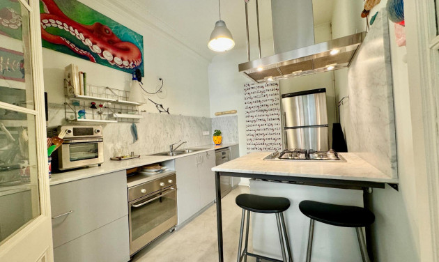 Reventa - Apartamento / piso - Barcelona - Eixample / Dreta Eixample