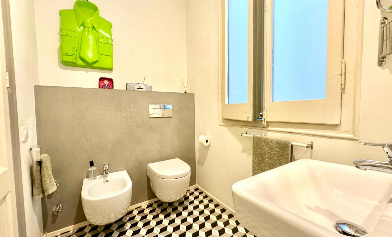 Reventa - Apartamento / piso - Barcelona - Eixample / Dreta Eixample