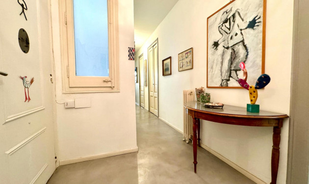 Reventa - Apartamento / piso - Barcelona - Eixample / Dreta Eixample