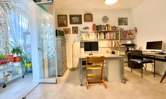 Reventa - Apartamento / piso - Barcelona - Eixample / Dreta Eixample