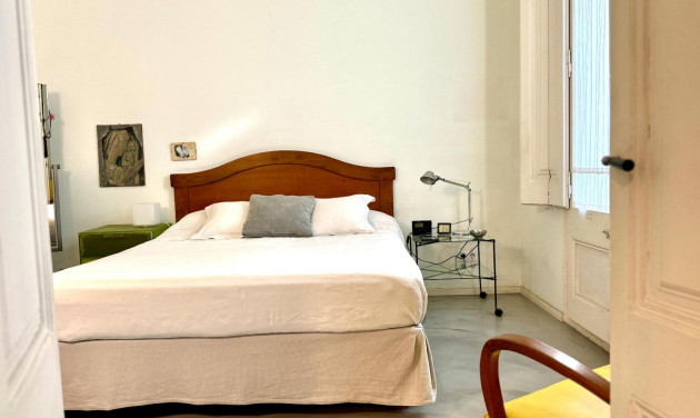 Reventa - Apartamento / piso - Barcelona - Eixample / Dreta Eixample