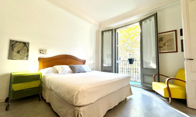 Reventa - Apartamento / piso - Barcelona - Eixample / Dreta Eixample