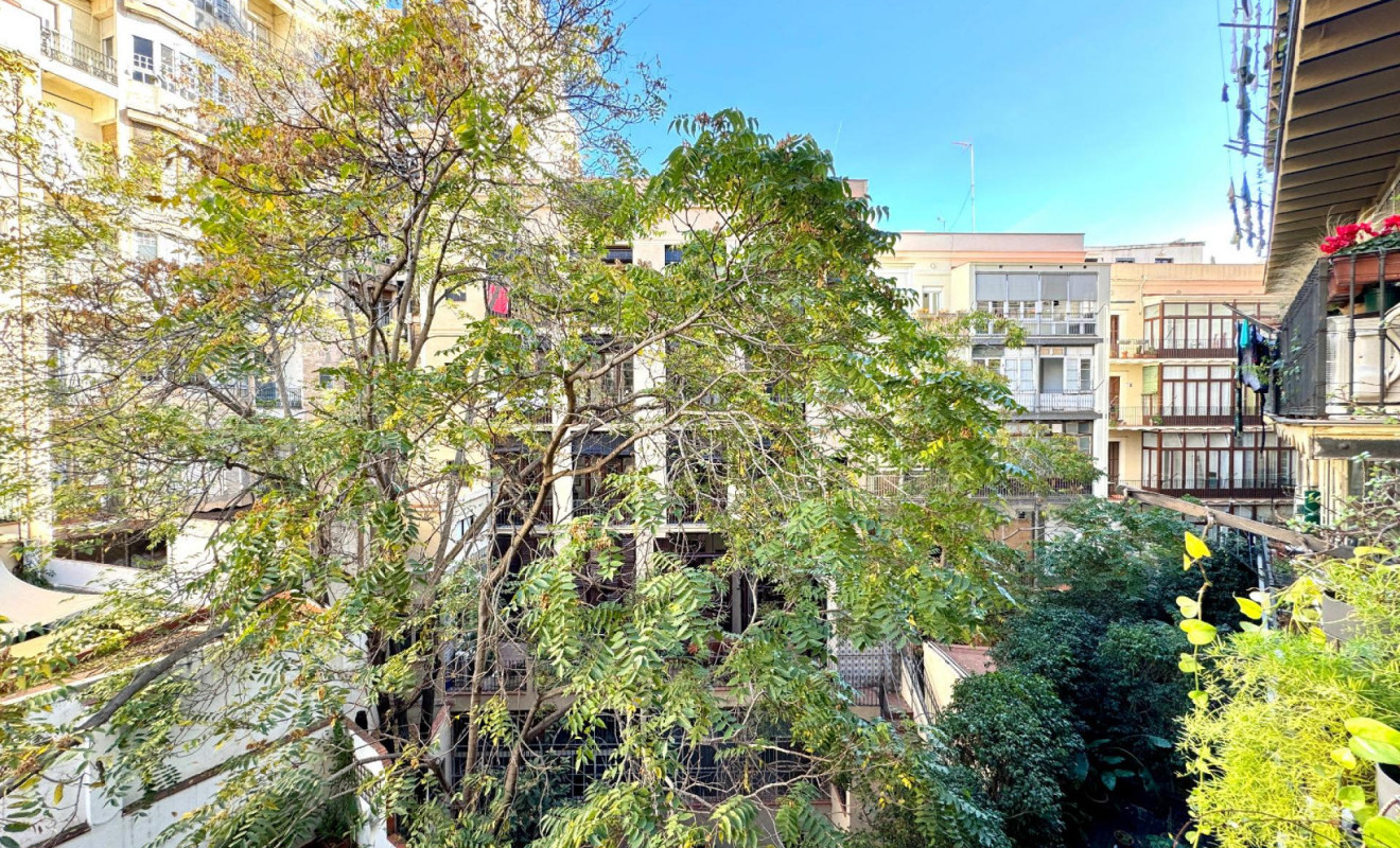 Reventa - Apartamento / piso - Barcelona - Eixample / Dreta Eixample