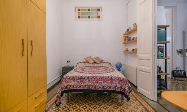 Reventa - Apartamento / piso - Barcelona - Ciutat Vella