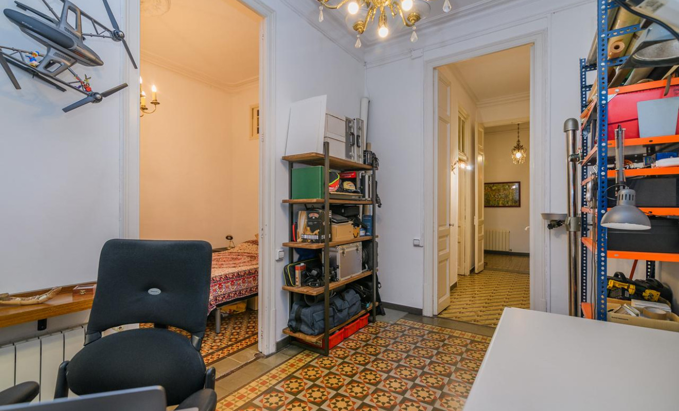 Reventa - Apartamento / piso - Barcelona - Ciutat Vella