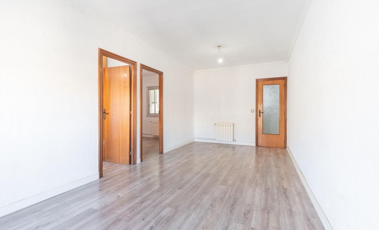 Reventa - Apartamento / piso - Cornellà de Llobregat - Gavarra