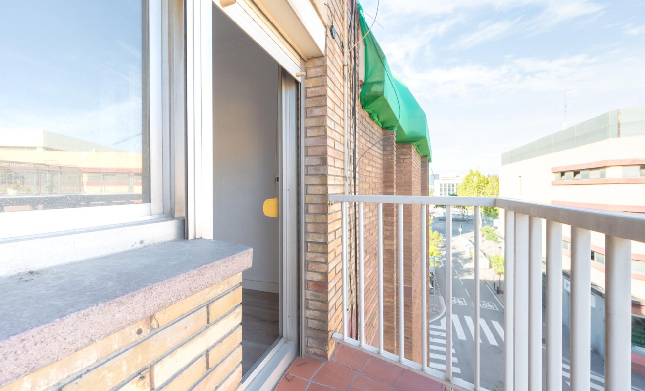 Reventa - Apartamento / piso - Cornellà de Llobregat - Gavarra