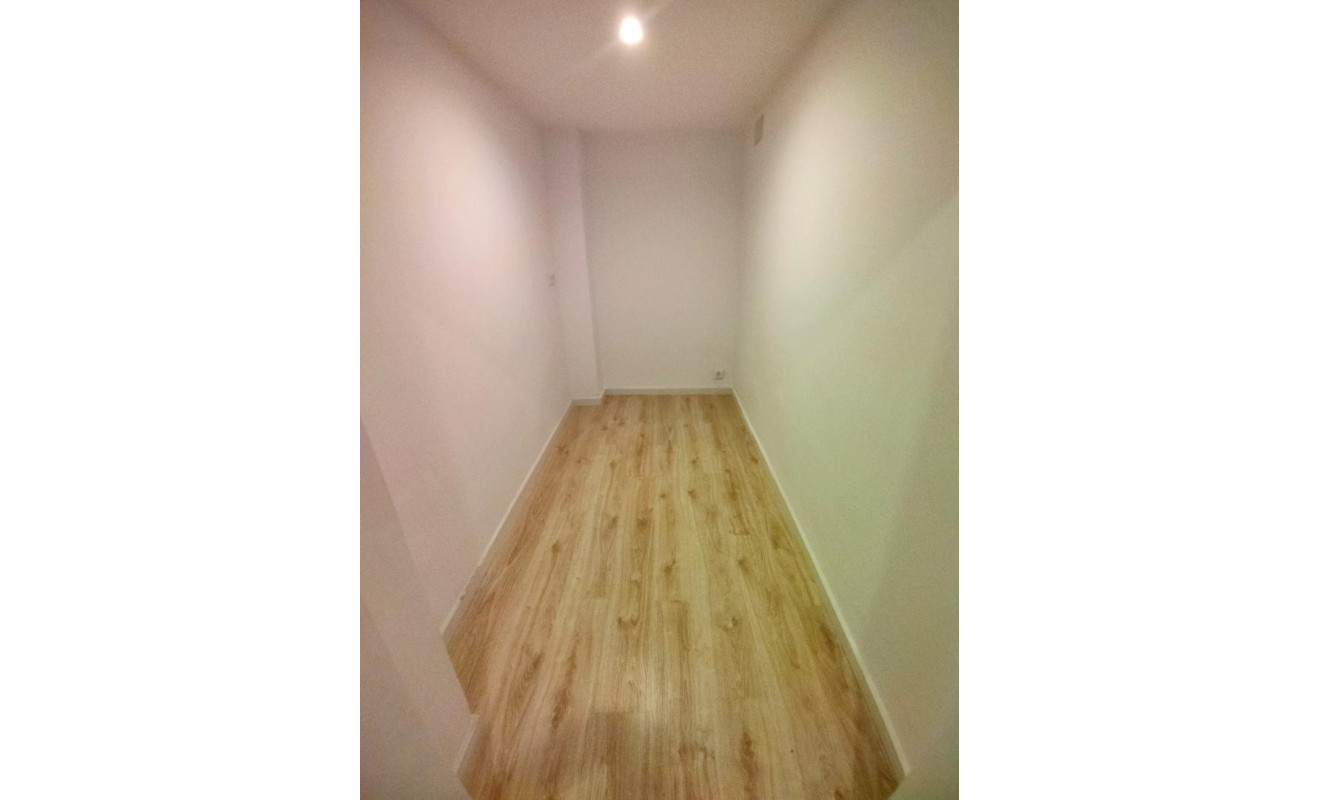 Reventa - Apartamento / piso - Barcelona - Ciutat Vella / El Raval