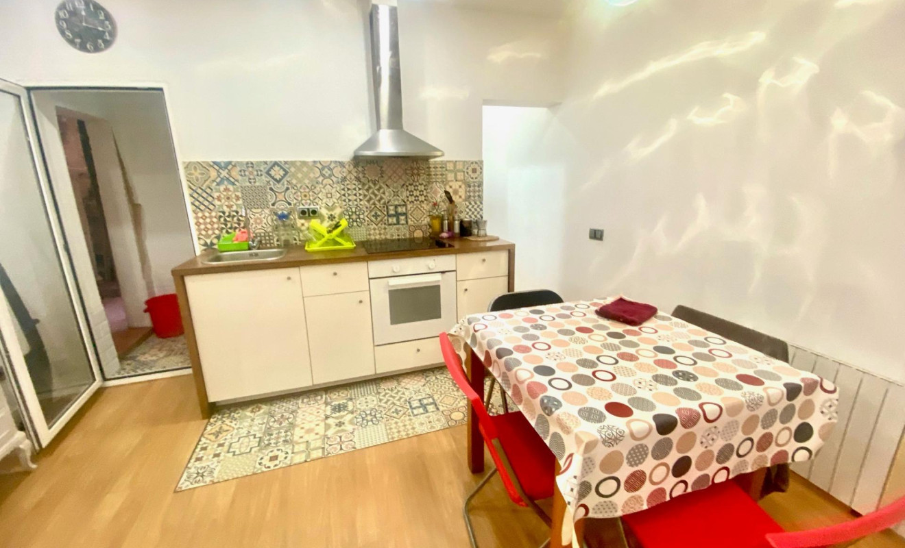 Reventa - Apartamento / piso - Barcelona - Horta - Guinardó / El Guinardó