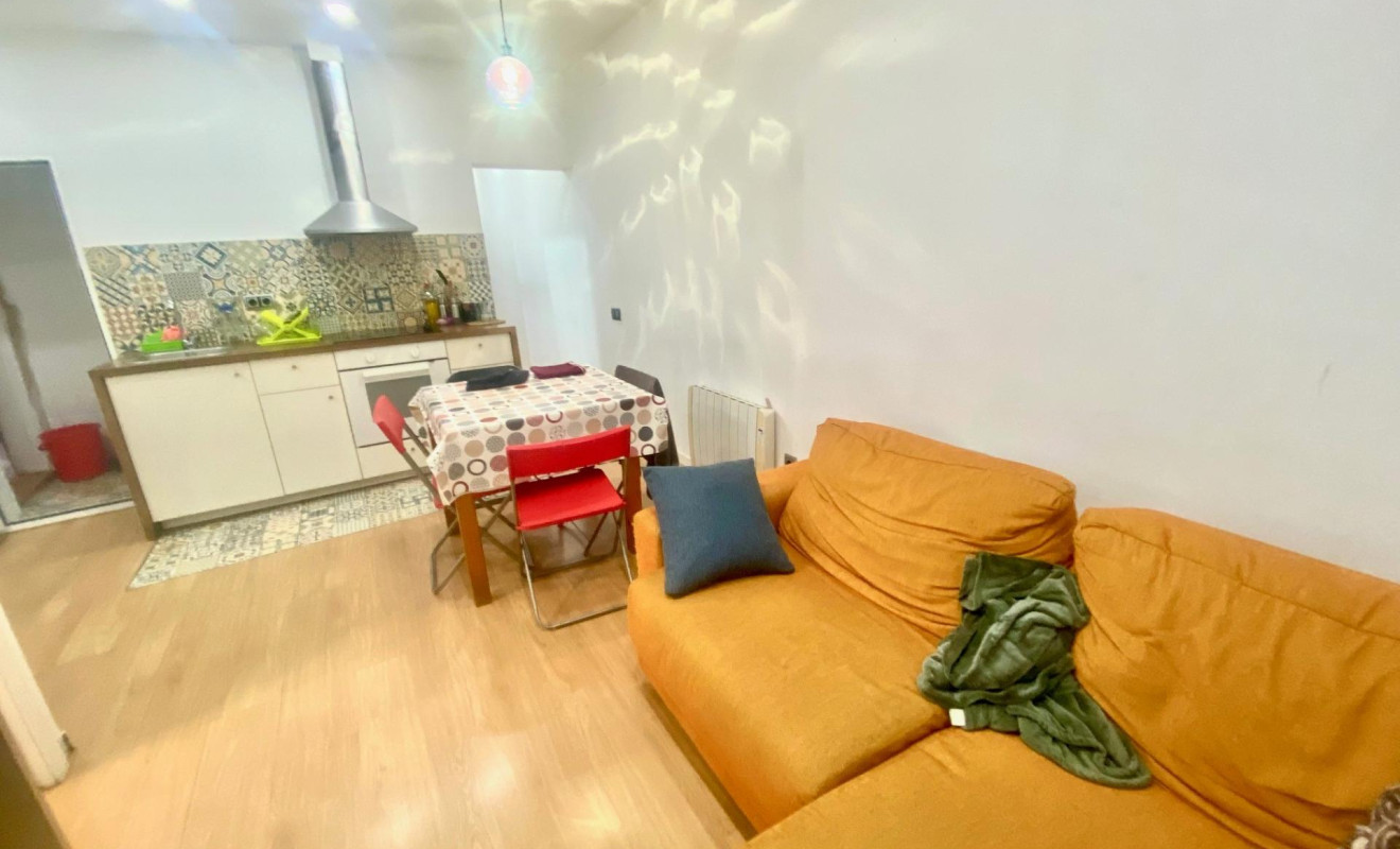 Reventa - Apartamento / piso - Barcelona - Horta - Guinardó / El Guinardó