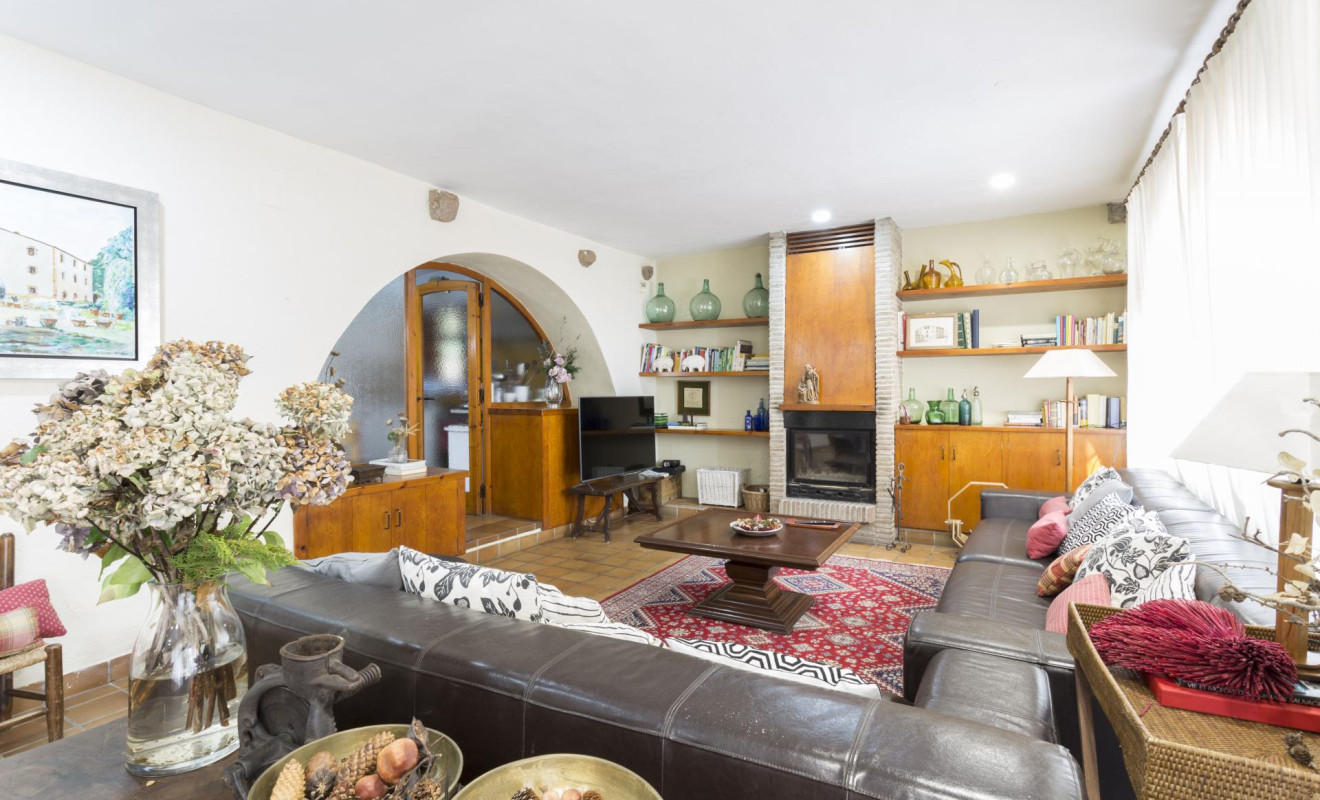 Resale - Farmhouses - Anglès