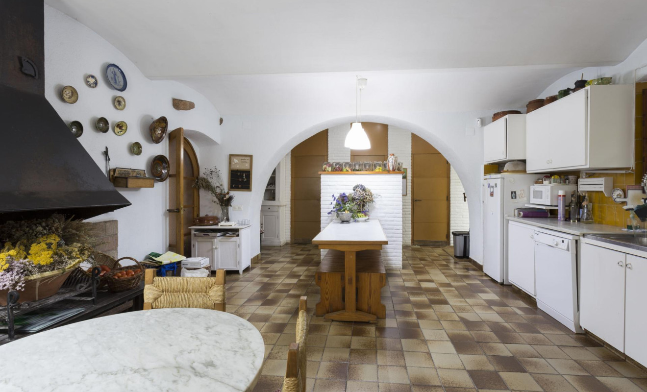 Resale - Farmhouses - Anglès