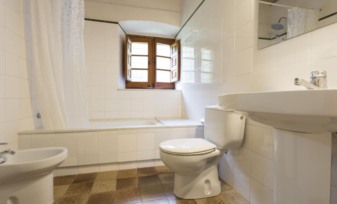 Resale - Farmhouses - Anglès