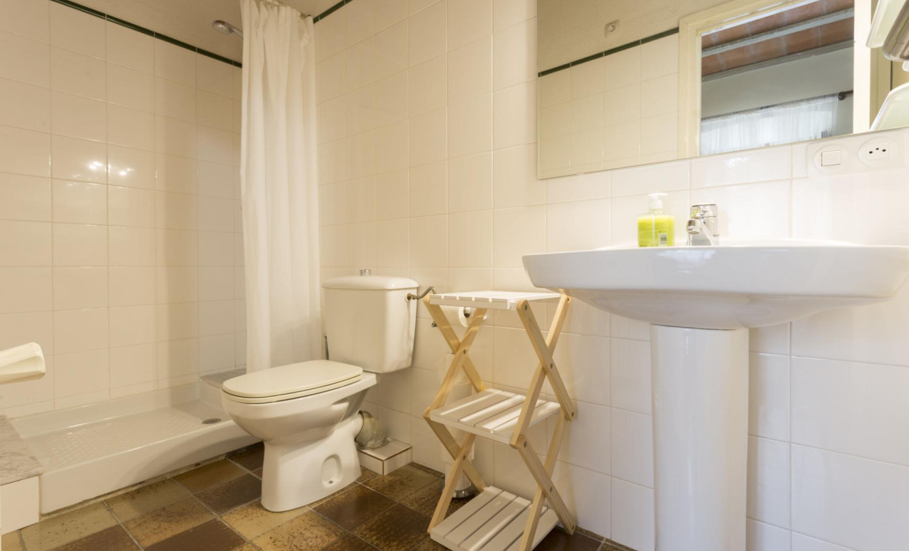 Resale - Farmhouses - Anglès