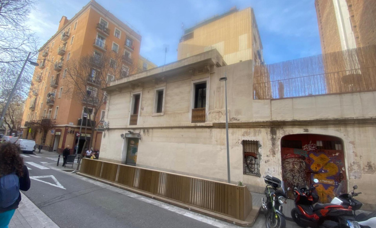 Reventa - Propiedad horizontal - Barcelona - Sants - Montjuïc / El Poble Sec