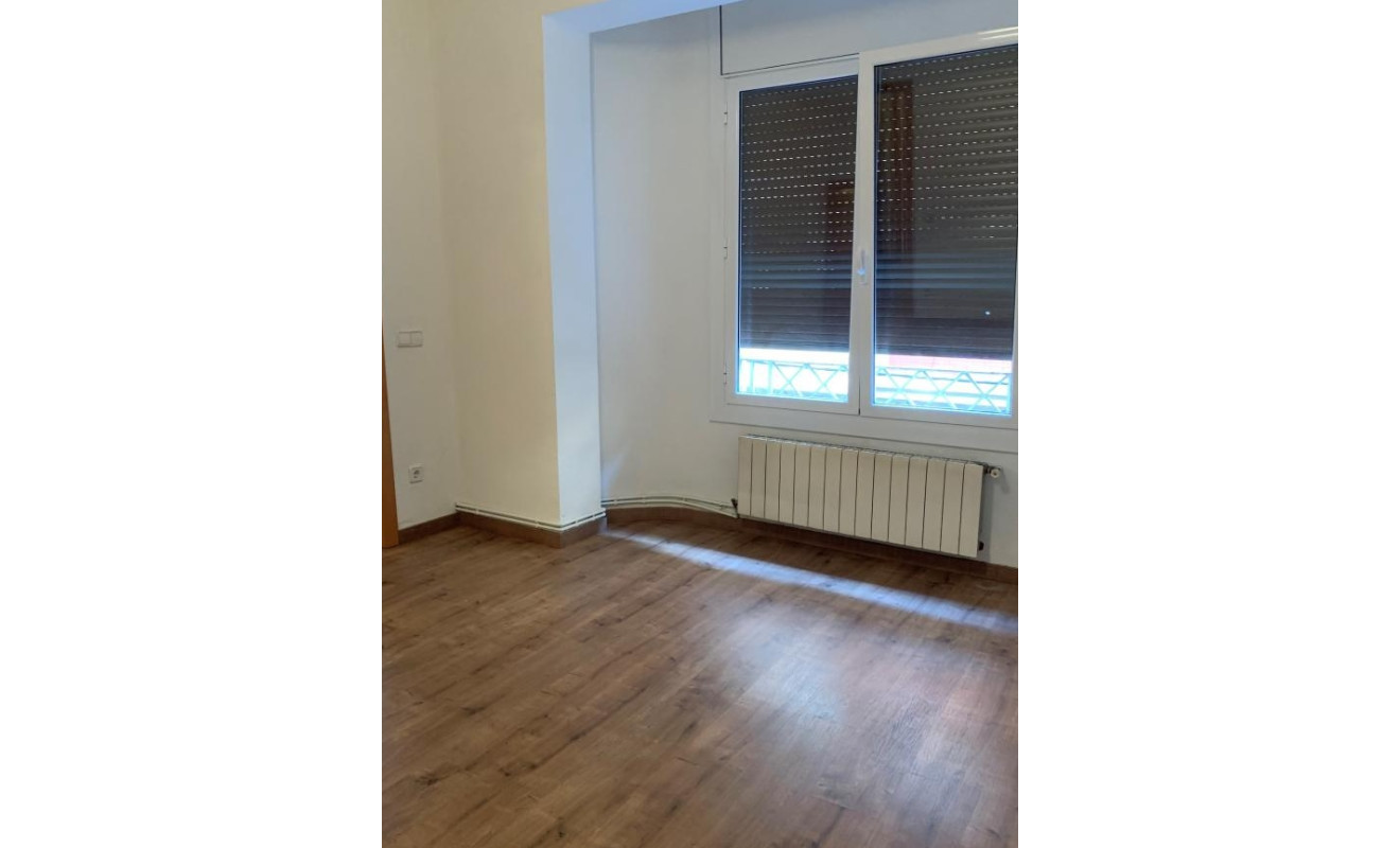 Reventa - Apartamento / piso - Barcelona - Gràcia