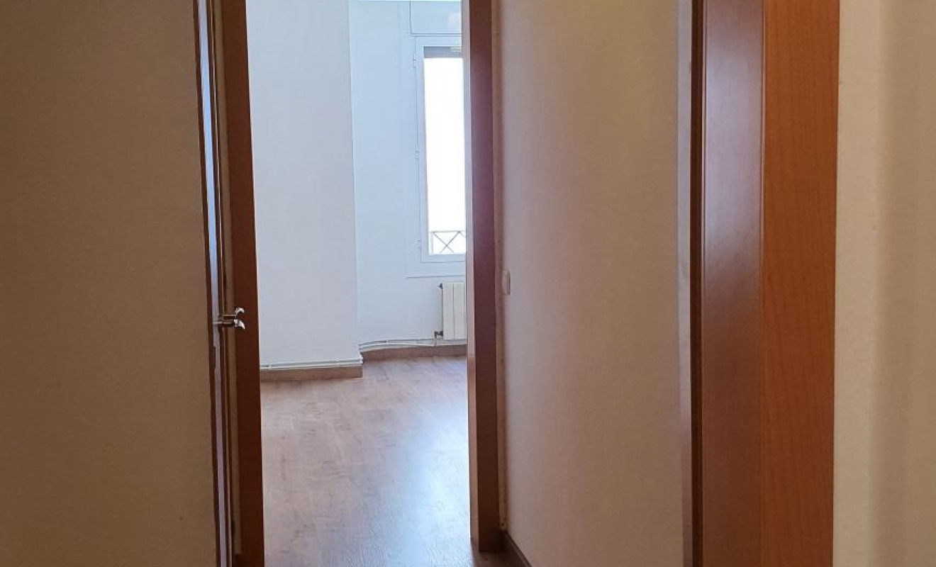 Reventa - Apartamento / piso - Barcelona - Gràcia