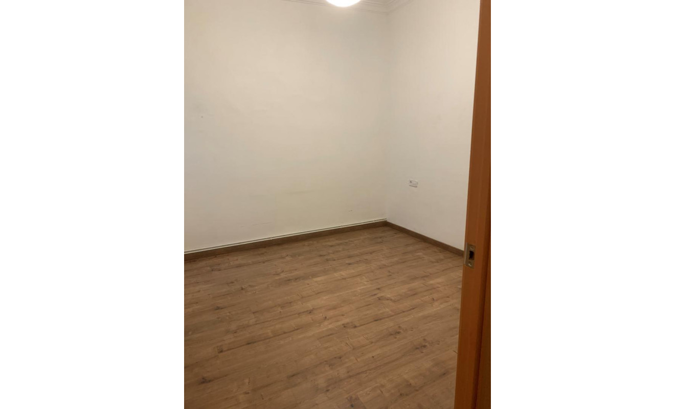 Reventa - Apartamento / piso - Barcelona - Gràcia