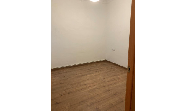 Reventa - Apartamento / piso - Barcelona - Gràcia