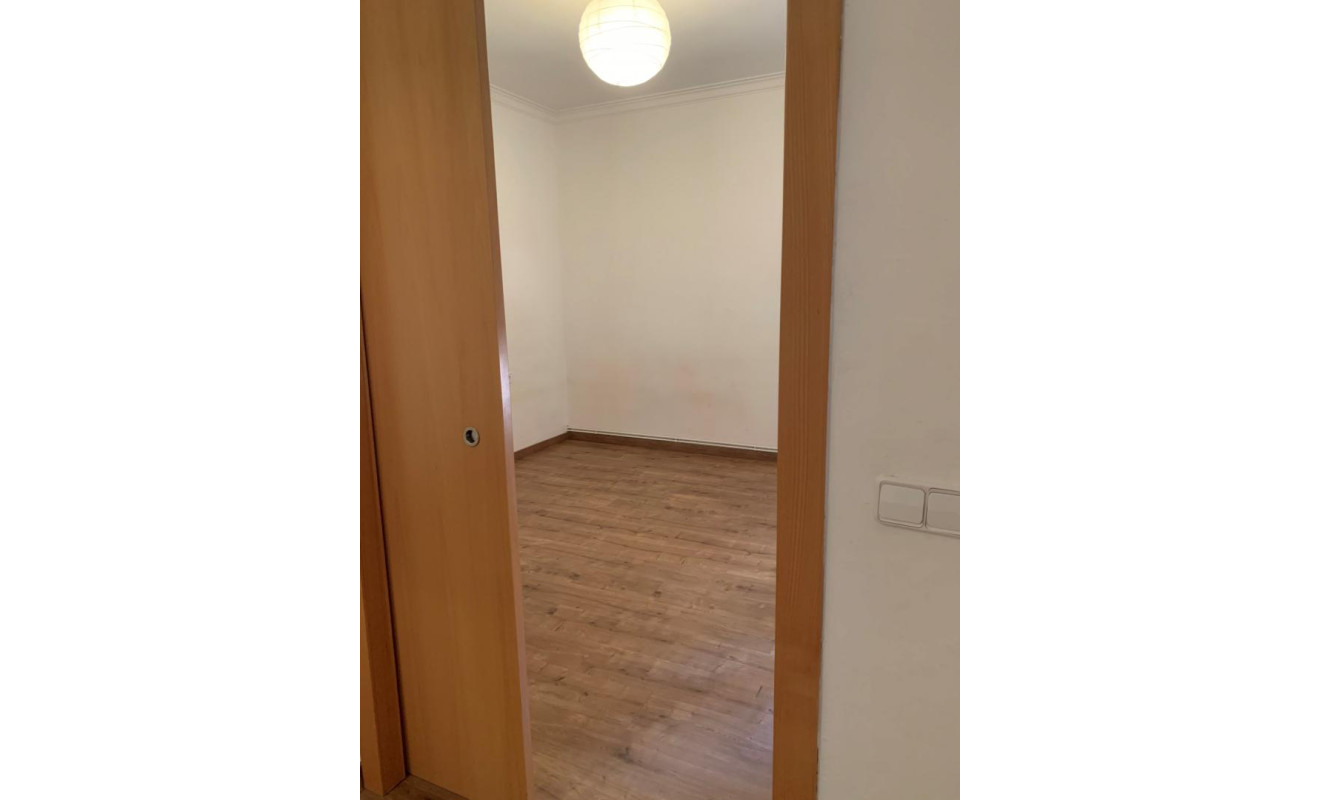 Reventa - Apartamento / piso - Barcelona - Gràcia