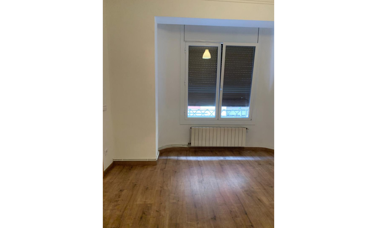 Reventa - Apartamento / piso - Barcelona - Gràcia