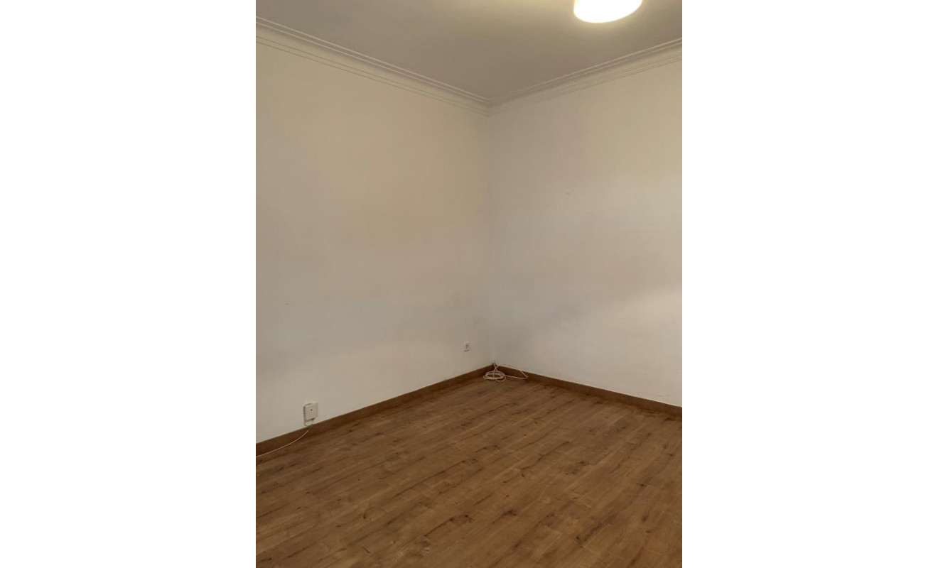 Reventa - Apartamento / piso - Barcelona - Gràcia