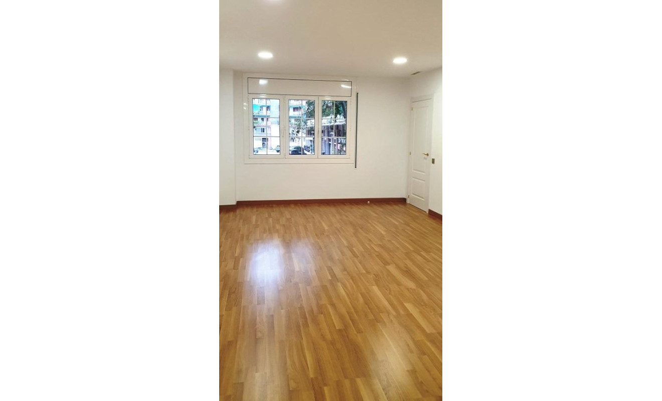 Reventa - Apartamento / piso - Barcelona - Eixample / Dreta Eixample